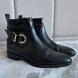 Zara Flat black Ankle Boots With Buckles size EU37